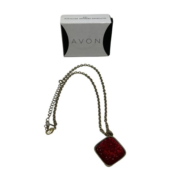 Avon Necklace‎ Red Heart Sparkly Glittering Crystal Pendant Gold Tone - Picture 1 of 11